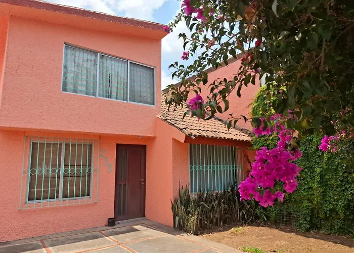 Confortables Habitaciones En Zona Residencial De Vista Bella, Morelia Michoacan